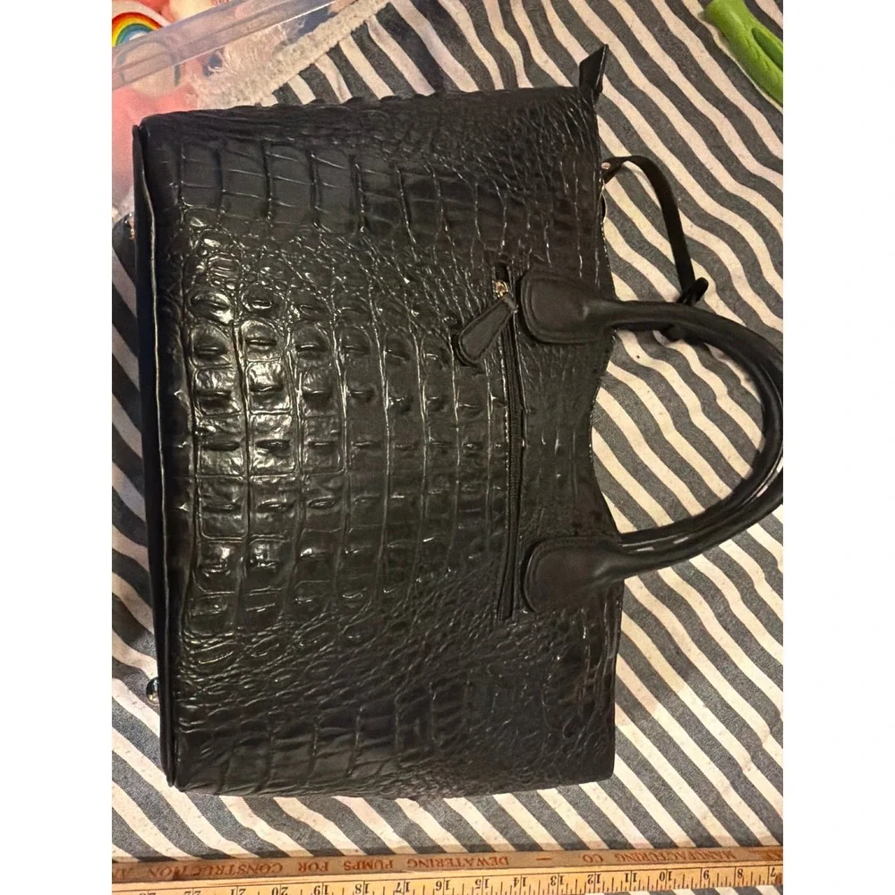 Brahmin Black Croc Embossed Leather Handbag Gold Hardware Structured Tote